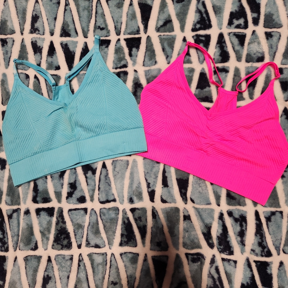 PINK Victoria's Secret Seamless Ribbed Sport bra Medium